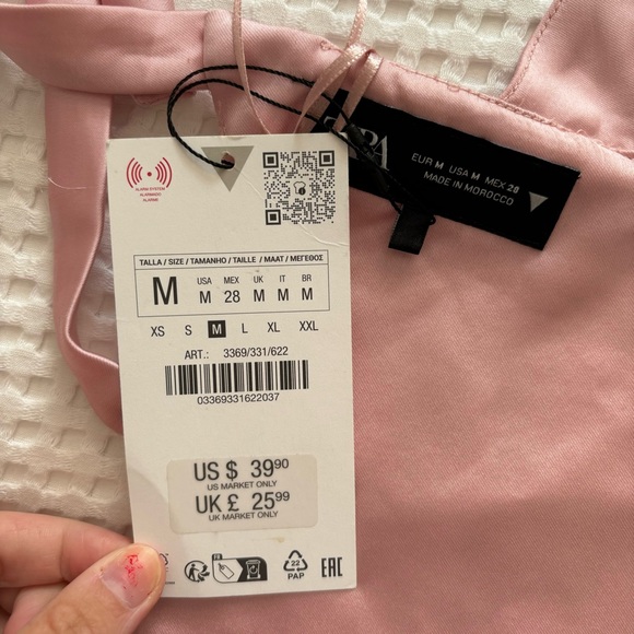 Zara Satin Effects Tie Halter - Picture 6 of 6